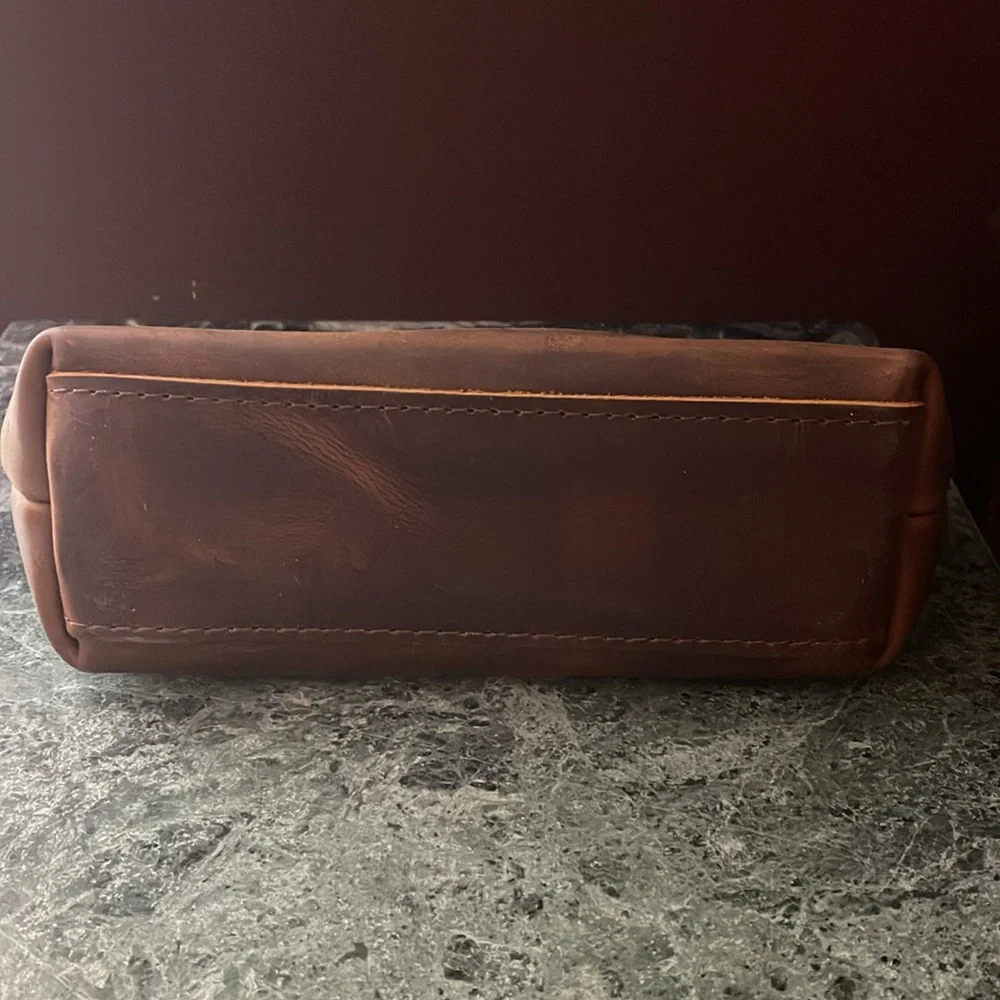 New Portland Leather Goods Eclipse. Dark smooth brown w. great pull up. - Picture 3 of 5